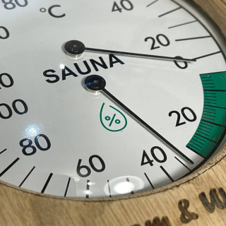 Термогигрометр для бани и сауны, из липы, круглый. Фото №2