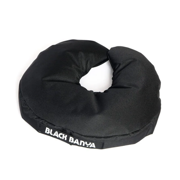 Подушка под голову второе дыхание Black Banya непромокаемая 35x35 см (наполнитель лузга гречихи). Фото № 1